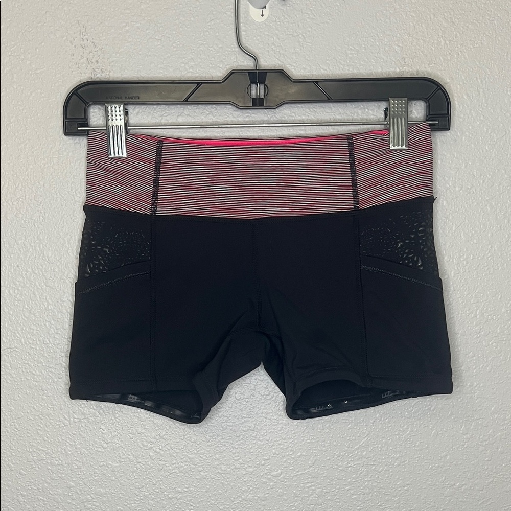 Lululemon Shorty Short Run Short Black/Pink Size 4